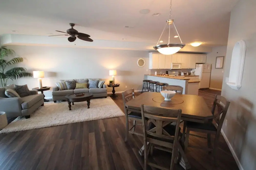 Lands End 205 - 3 Br Condo