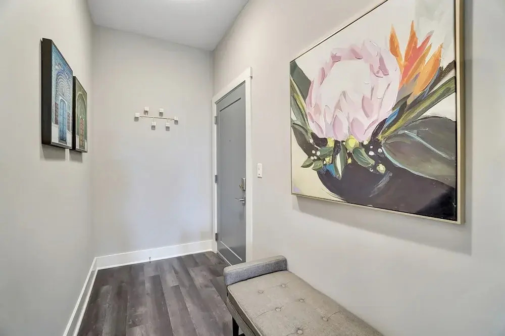 Opulent Corner 2BR Near OSU w Garage Parking