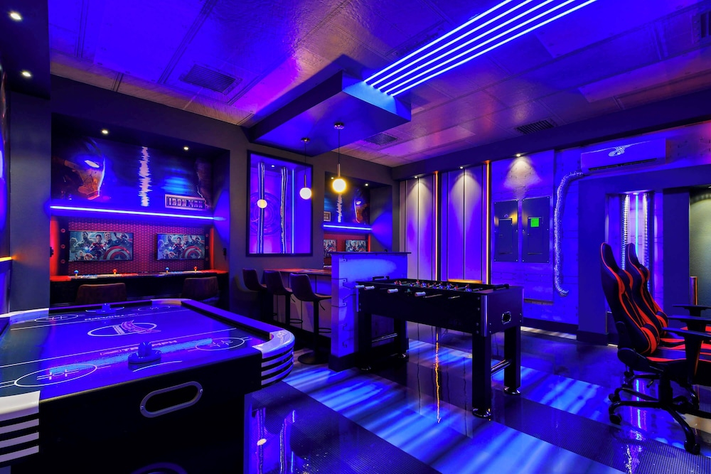 Extraordinary 10br Private Pool Spa Near Disney