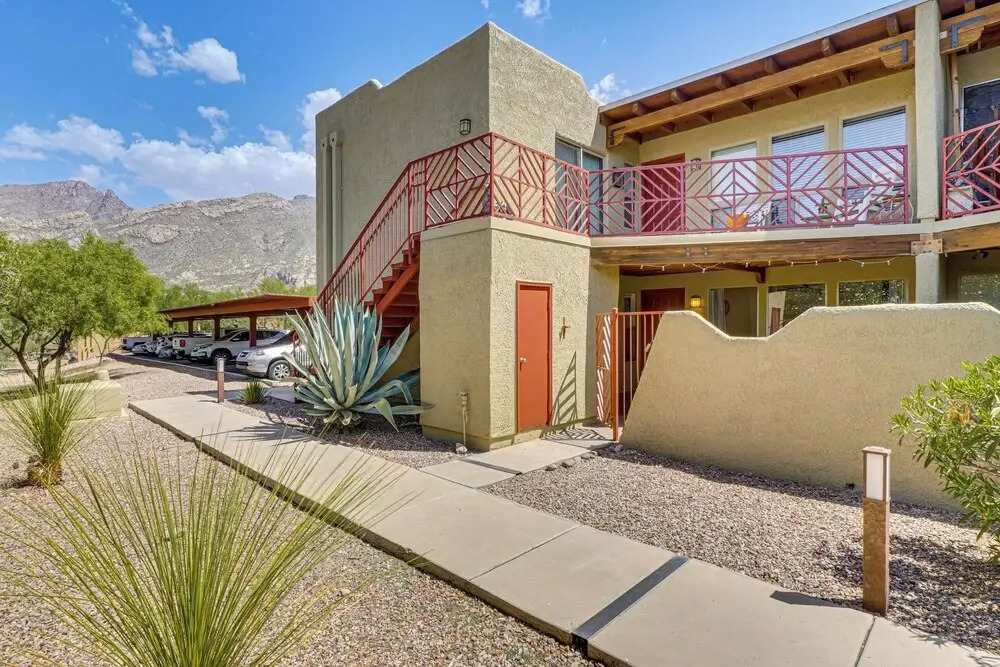 Pool & Hot Tub Access! Catalina Foothills Condo