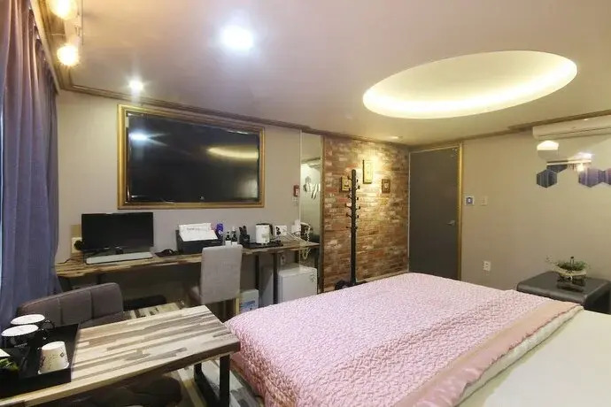 Busan Myeongji Hotel Jade
