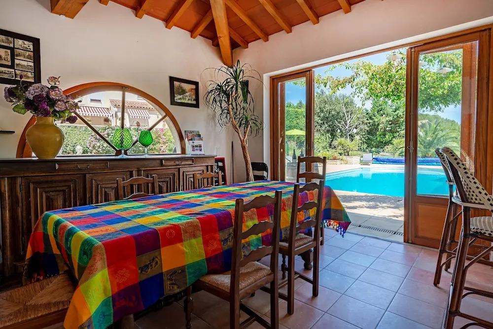 Casa Dina
