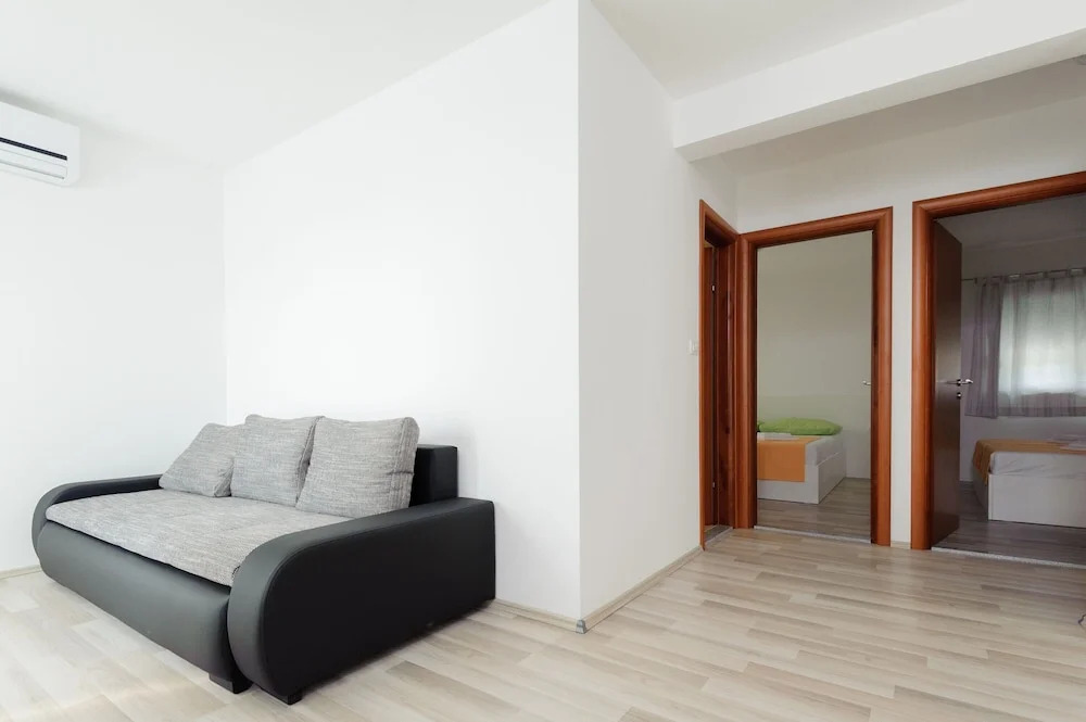 A4 - Spacious apt With the sea View & use of Pool