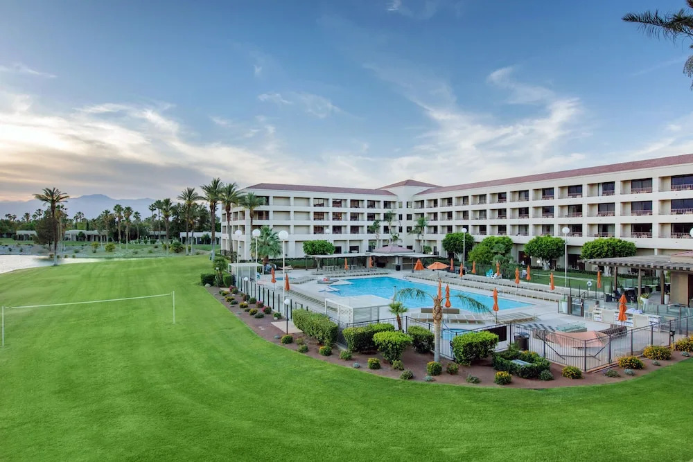 FriendHouse Apartments - Aparthotel