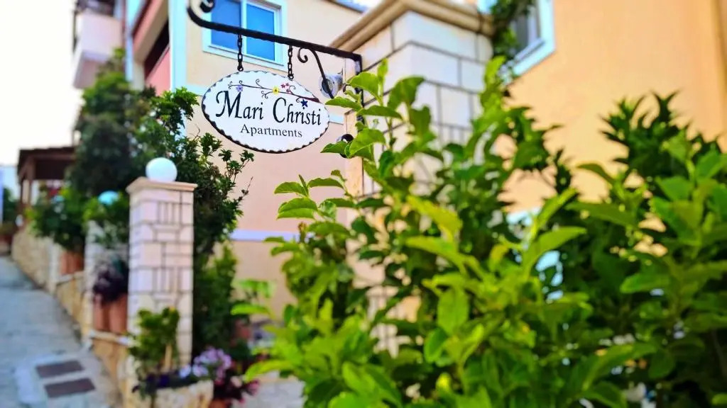 Mari-Christi Apartments