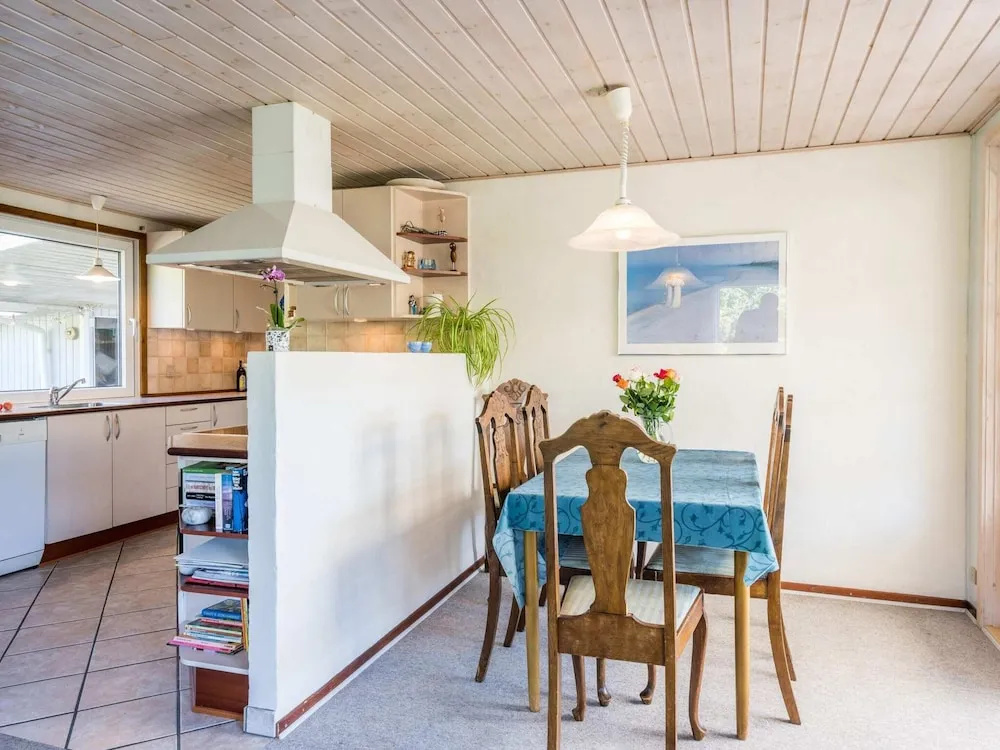 6 person holiday home in Henne