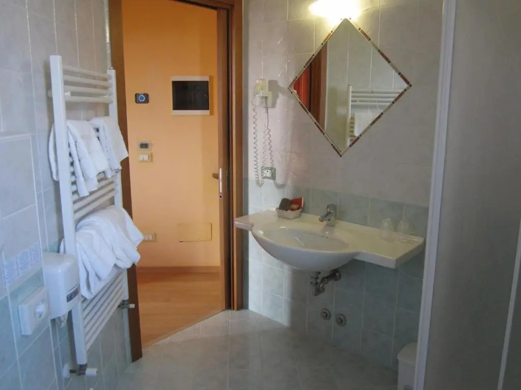 Hotel Al Sole - ENJOY HOLIDAY