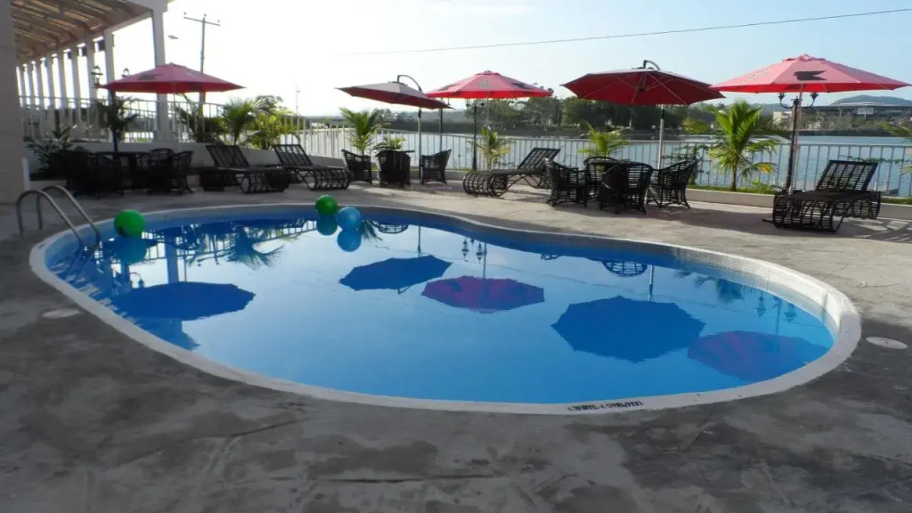 Hotel La Canoa