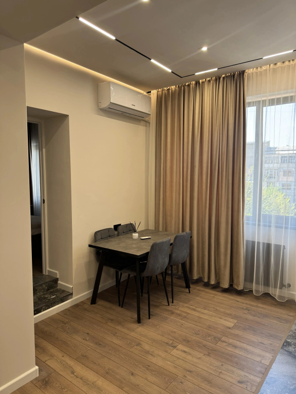 Апартаменты New Renovated - Adams Apartments