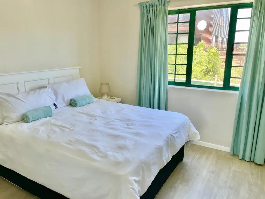 84 Settler Sands Beachfront Accommodation Sea View