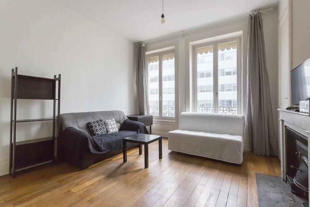 Modern 2 Room Apartment of 38m² - Lyon