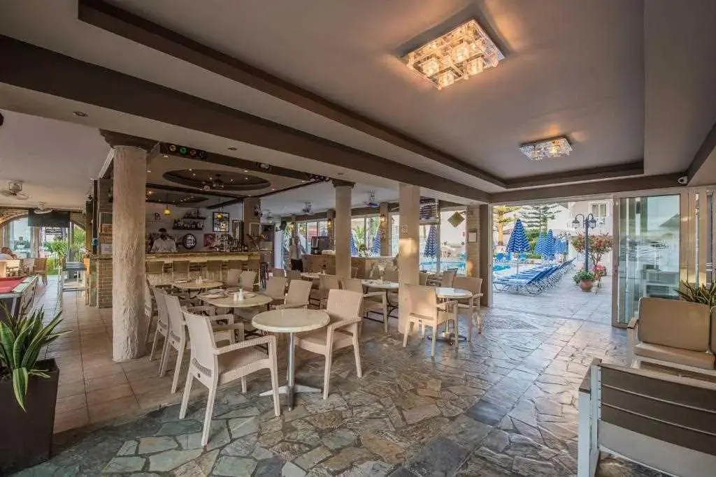 Planos Beach Hotel