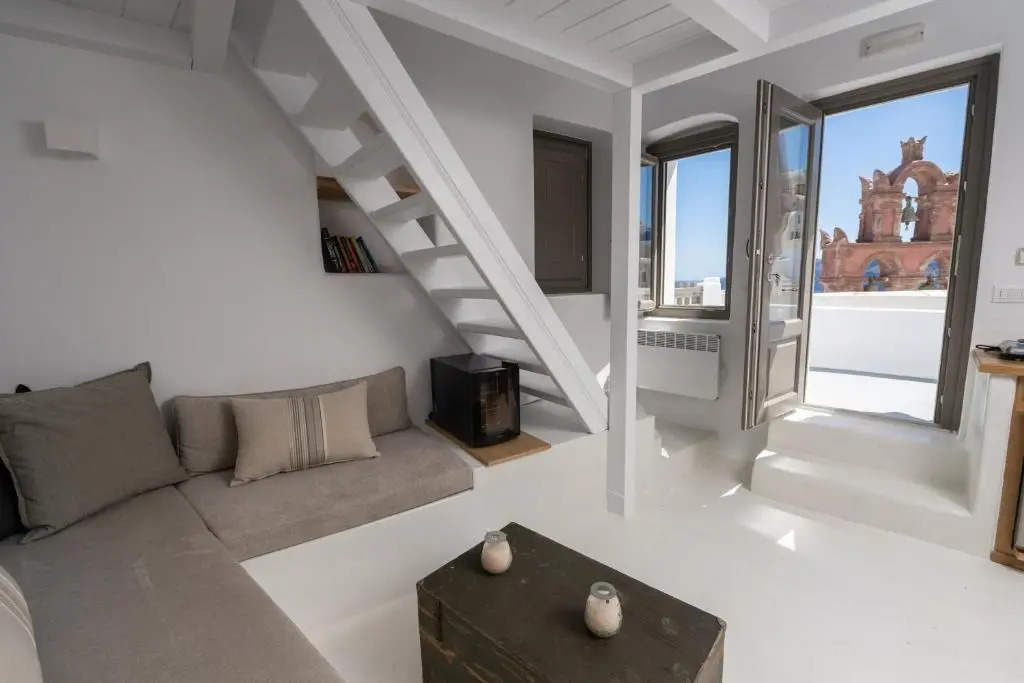 Astrea Suites Notus Dome House