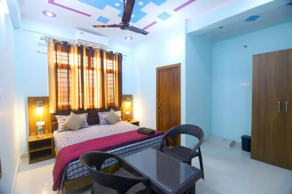 Hotel Comfort Inn Homestay