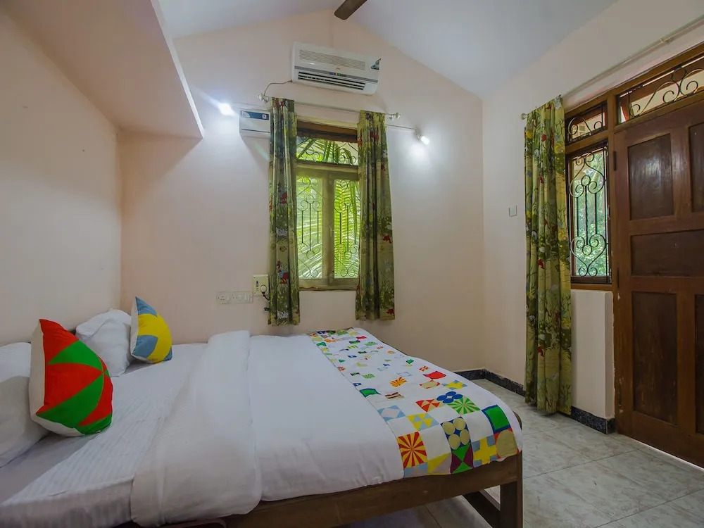 OYO 17429 Home Spacious 4 BHK Villa Parra