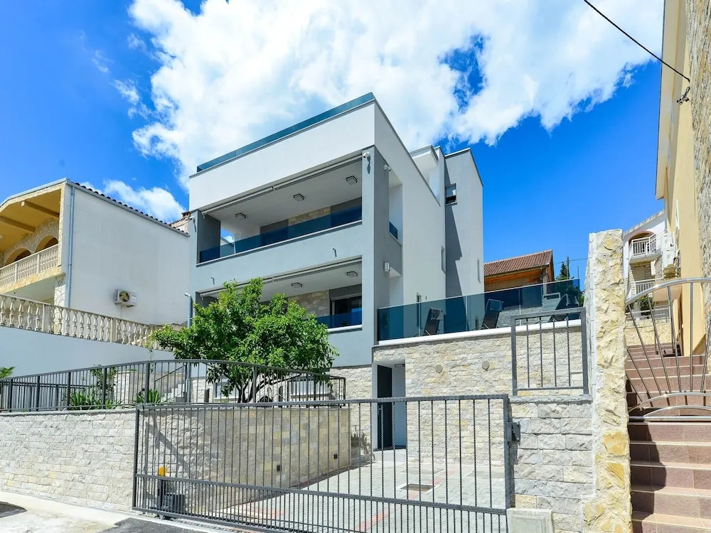 New 2020 Villa Futura With Magnificant Seaview