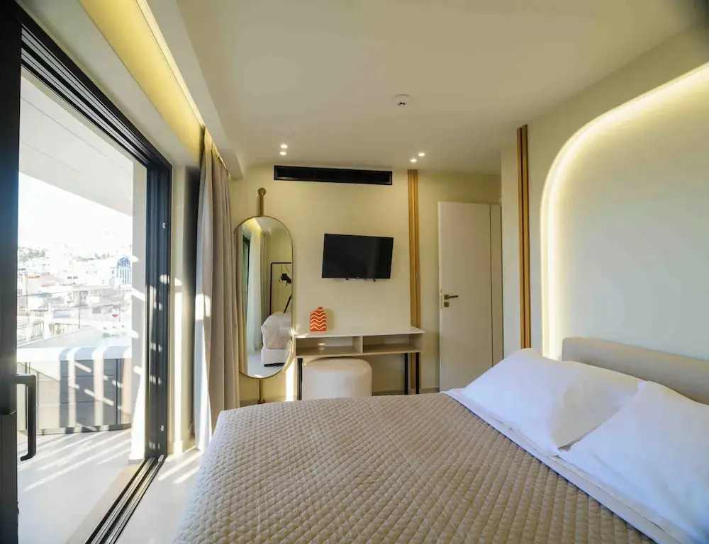 Thea Acropolis Suites & Apartments