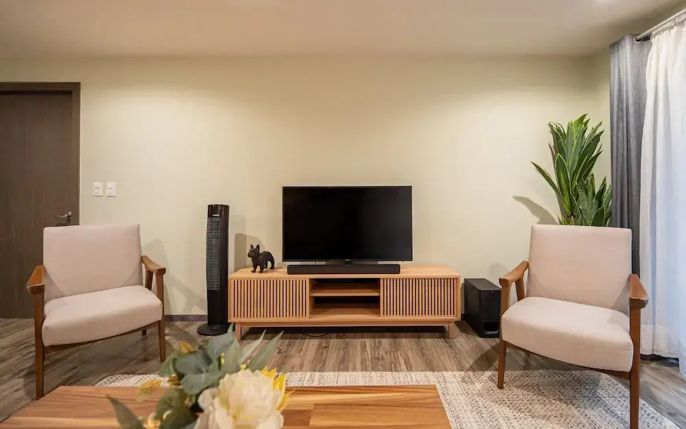 HOLT - Boutique 2BR Puente Viejo Residencial