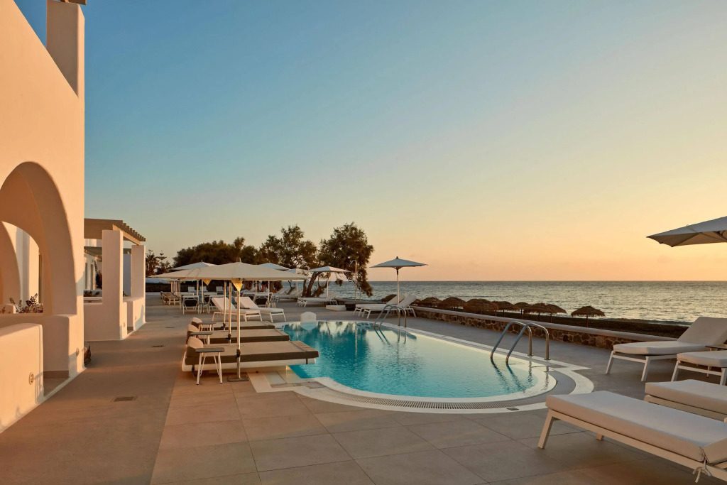 Costa Grand Resort & Spa