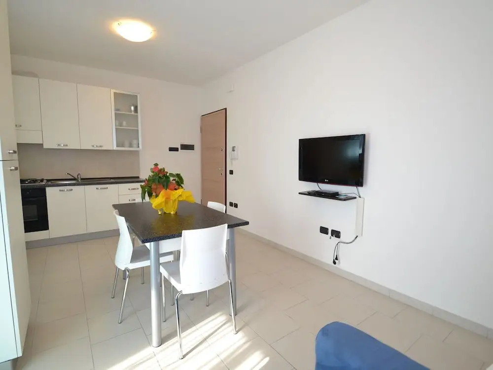 Spacious Apartment in Rosolina Mare Near Sea