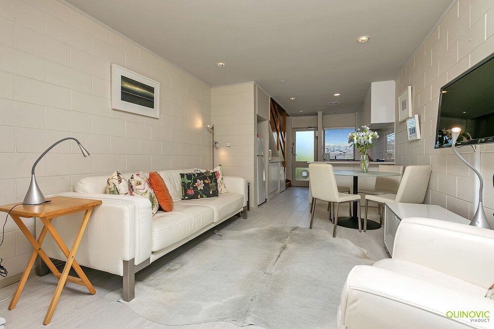 QV Sunny Townhouse Near Ponsonby - 456