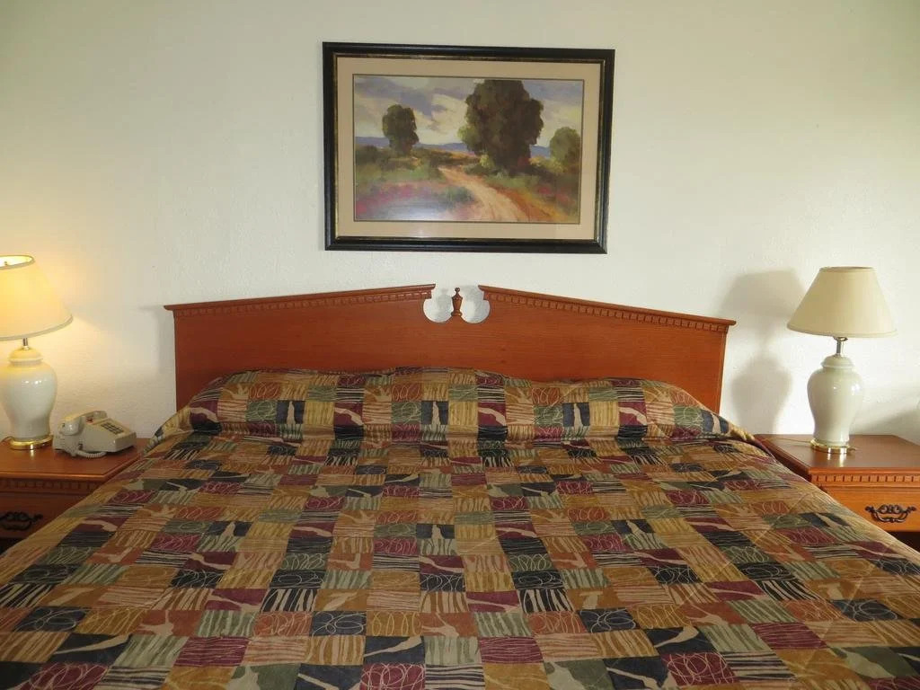 Big Six Motel