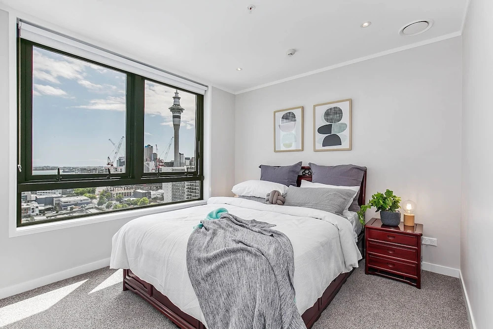 Penthouse with Access to Exclusive Rooftop Terrace