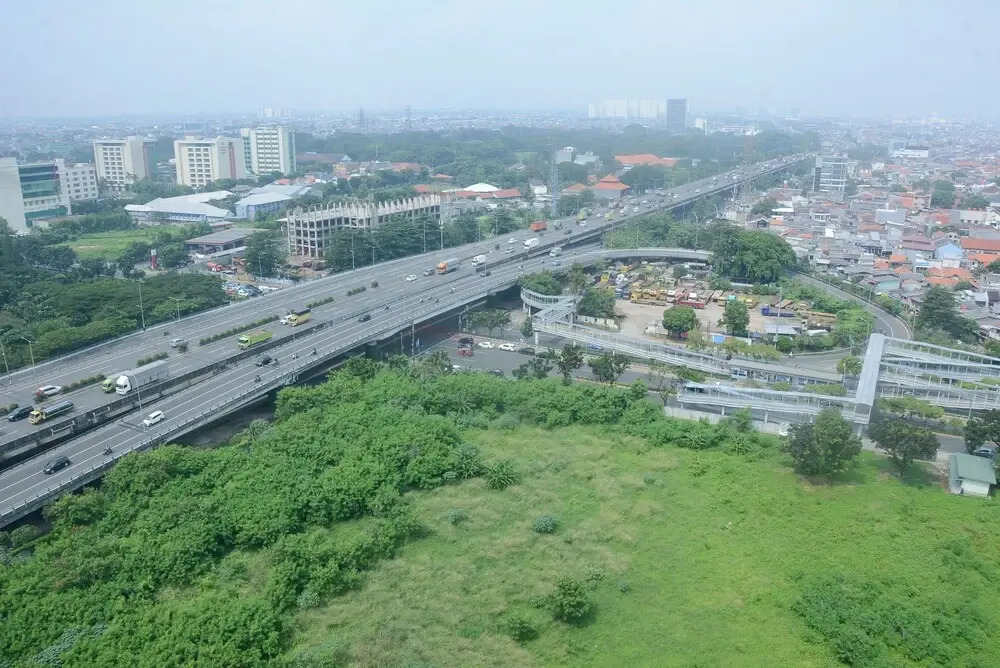 Cozy 2BR Green Pramuka with Great City View Apartment