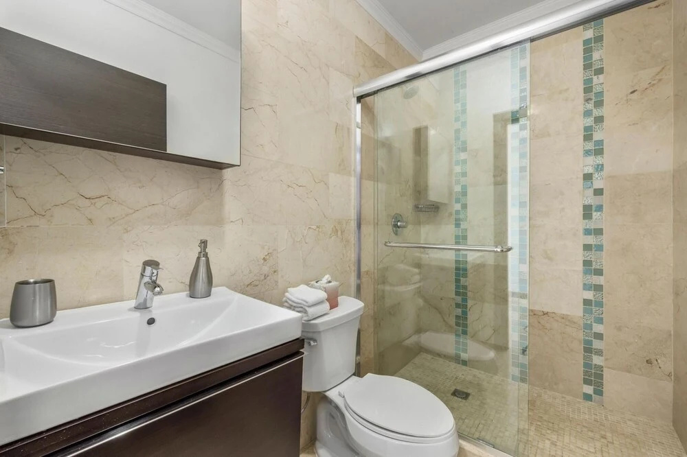One Bedroom w Amazing Views GYM Resort Amenities