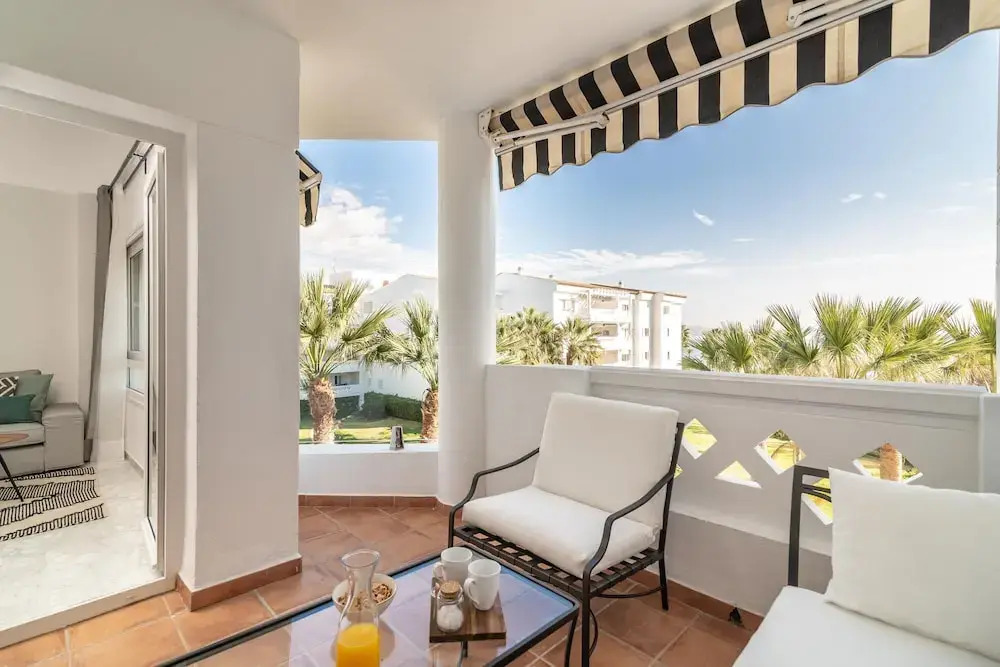 Whispering Palms Apartment