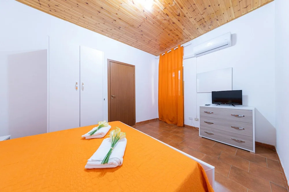 XXV Novembre apartments