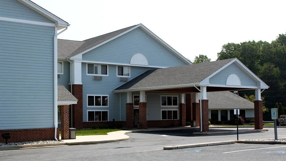 Days Inn & Suites Milford
