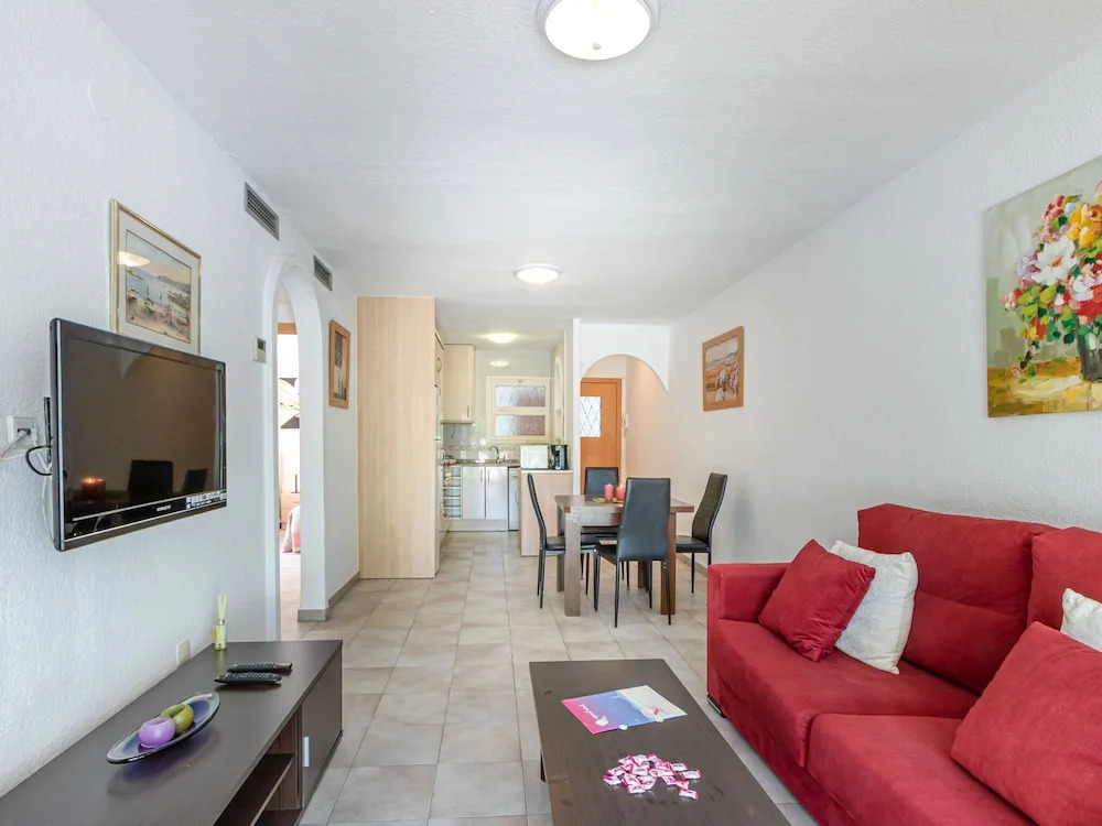 Modern Apartment in Empuriabrava With Beach Nearby