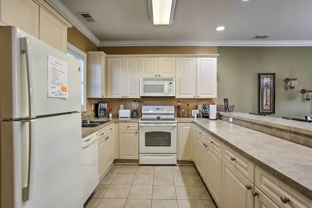 Magnolia Pointe Three-bedroom Apartment 101-4811