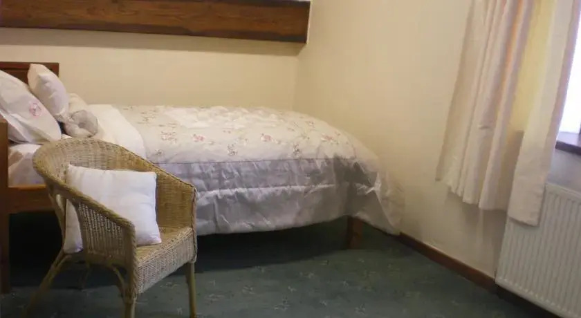 Isles Field Barn Bed and Breakfast