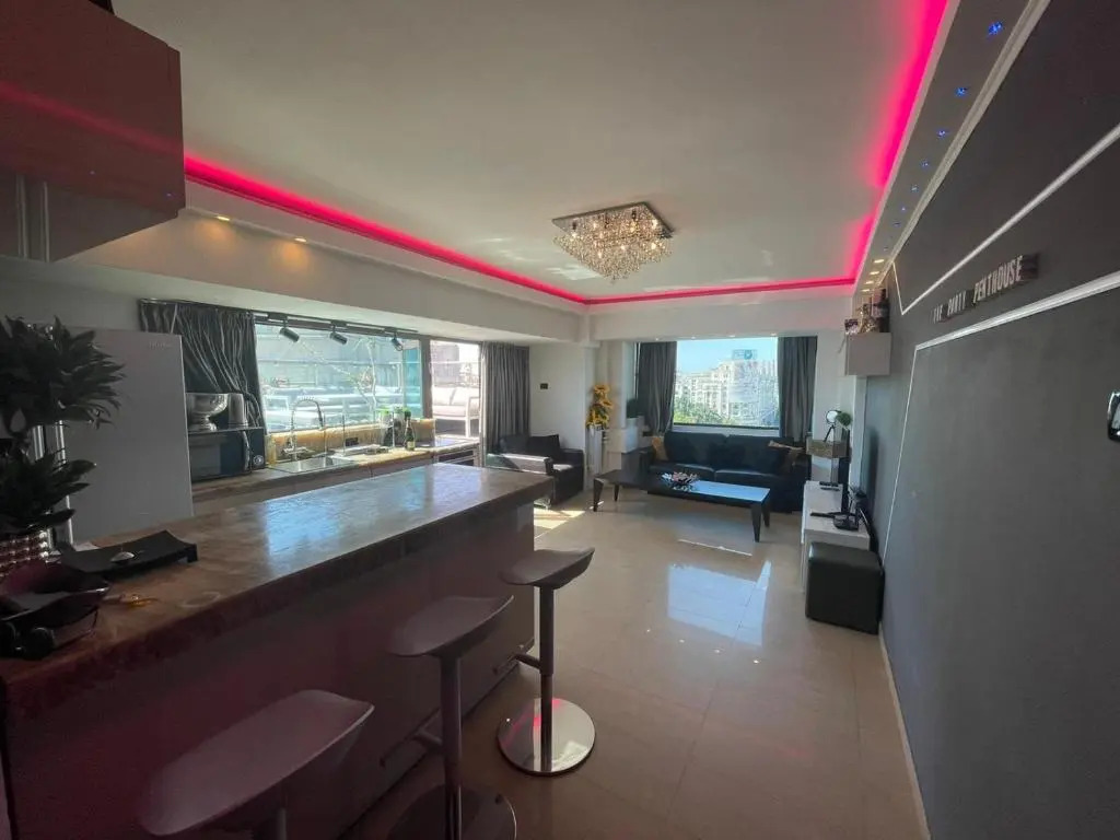 PENTHOUSE COMPLEX 5 Apartments