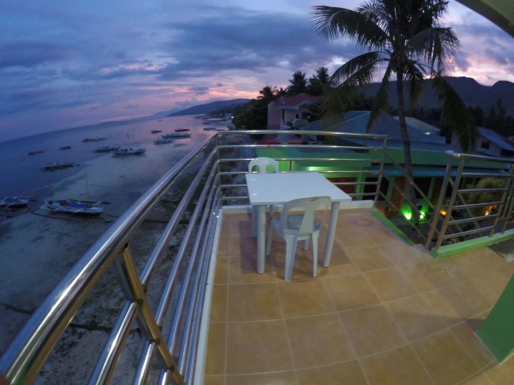 GT Seaside Inn