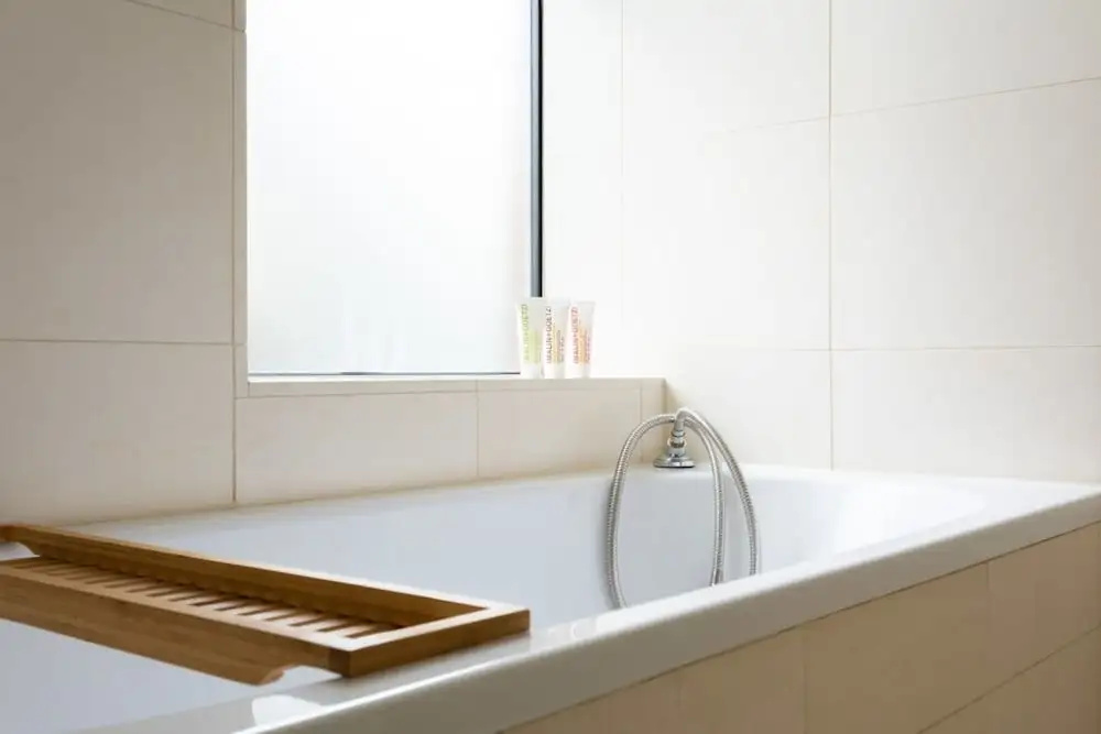 The East Finchley Retreat - 6bdr House With Swimming Pool, Garden, Parking