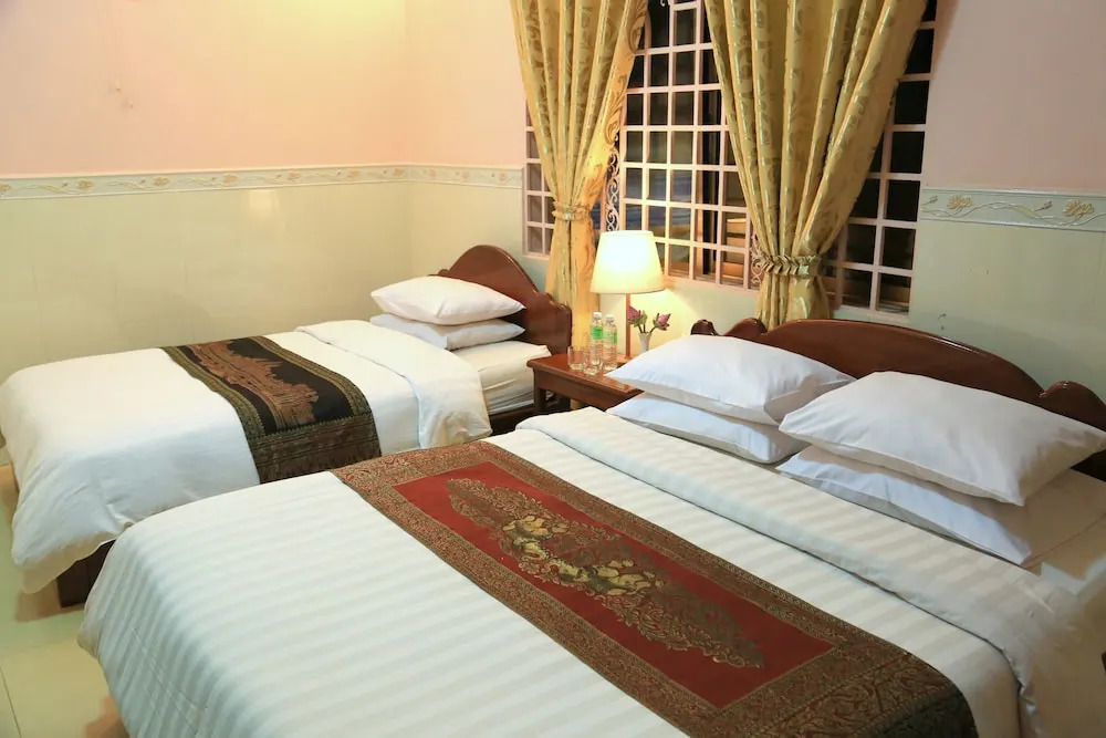 The Golden Square Villa