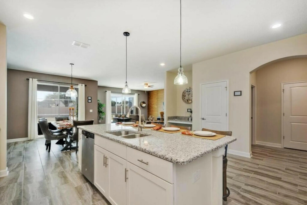 Fully Renovated 6BDR HomeChampions Gate Resort