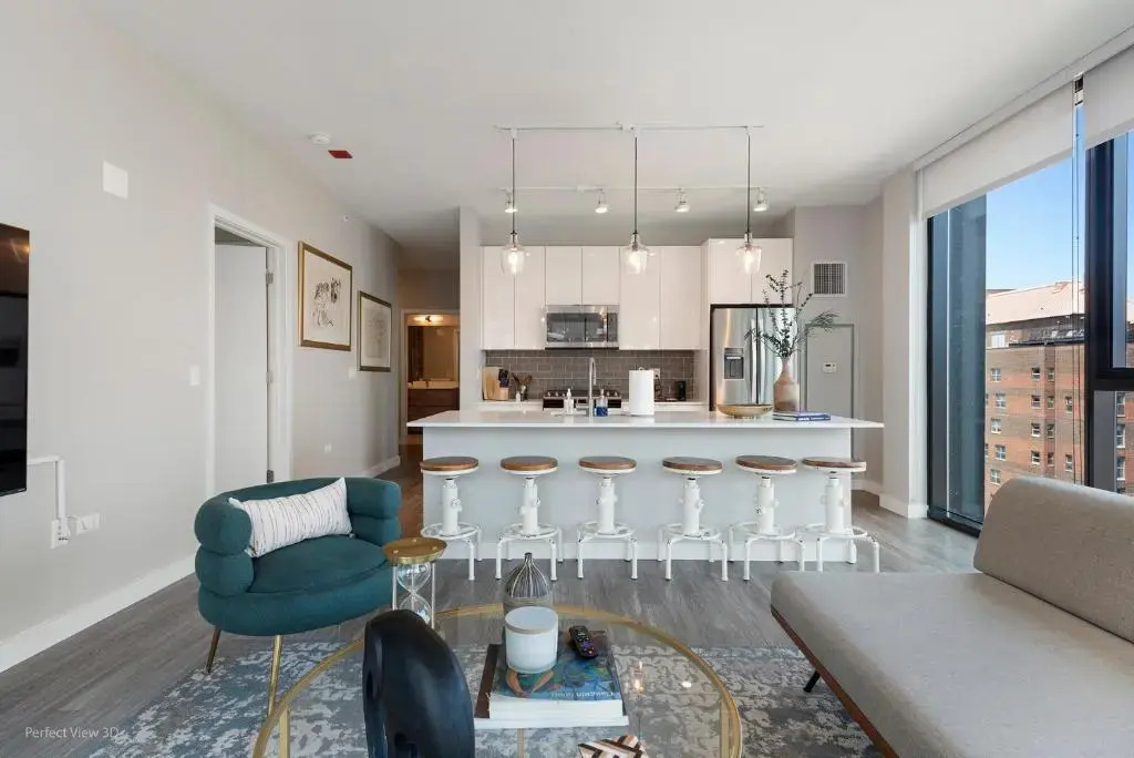 Cloud9 - River North at Aurelien