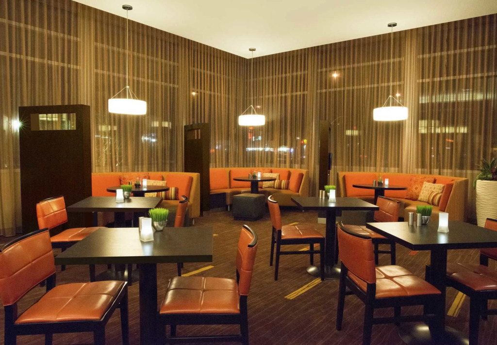 Courtyard by Marriott Los Angeles Woodland Hills