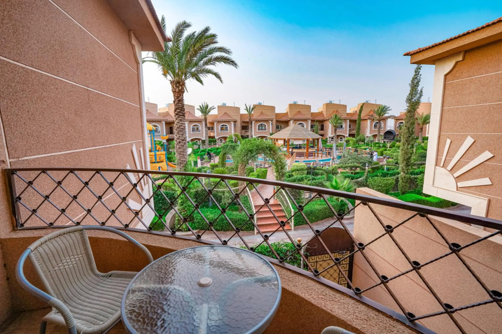 Meral Oasis Hotel Villas