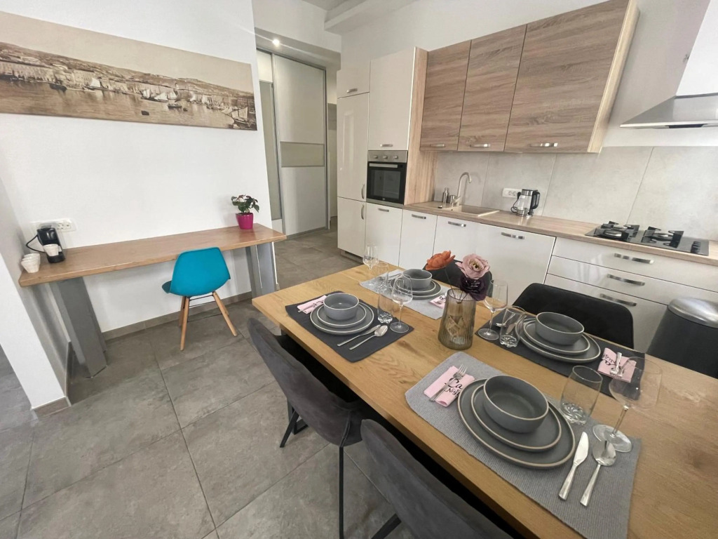 Studio Apartment Piazzale Teatro