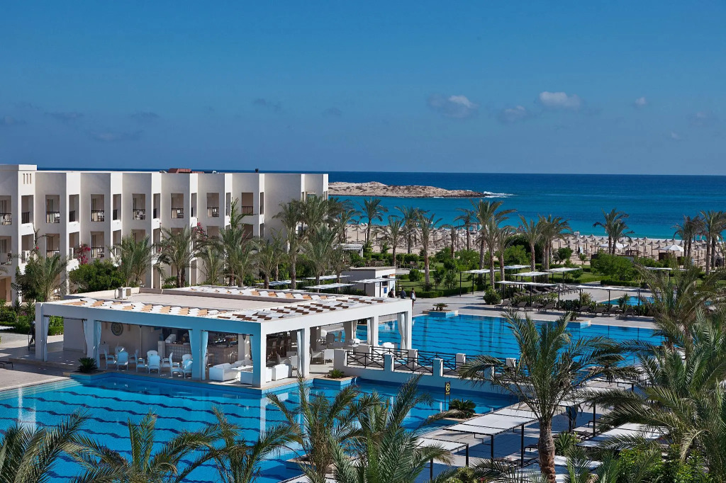 JAZ Elite Crystal, Almaza Bay