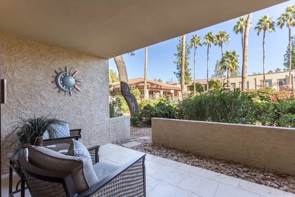 Via De Royal 2 BR by Casago