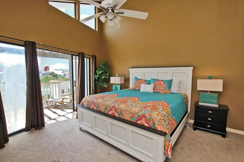 Pleasure Isle Villas 30B by Youngs Suncoast