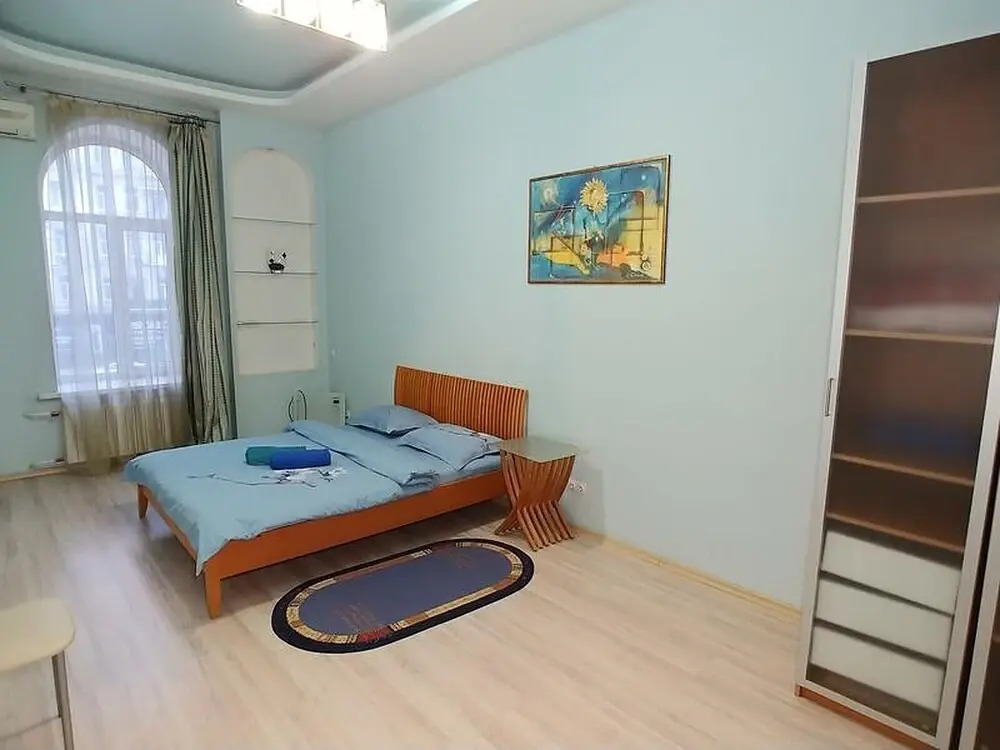 Two Bedrooms 13 Baseina Str Centre Near Guliver