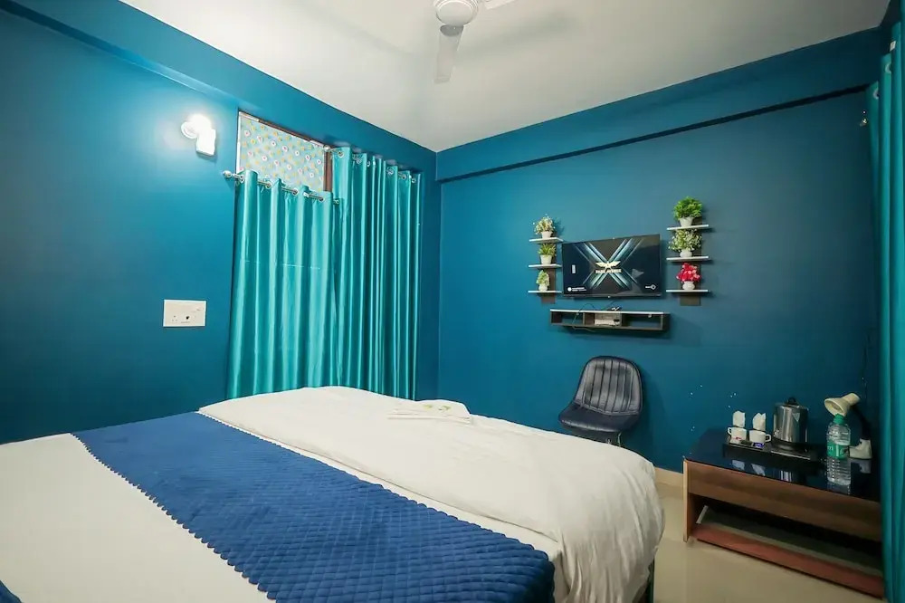Hotel Spark Inn || Near Motherhood Hospital