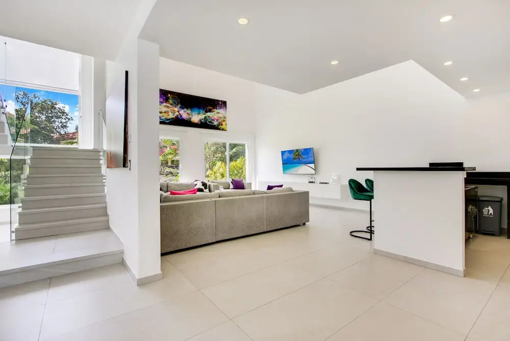 Ultra Modern Villa with Chef & Maid